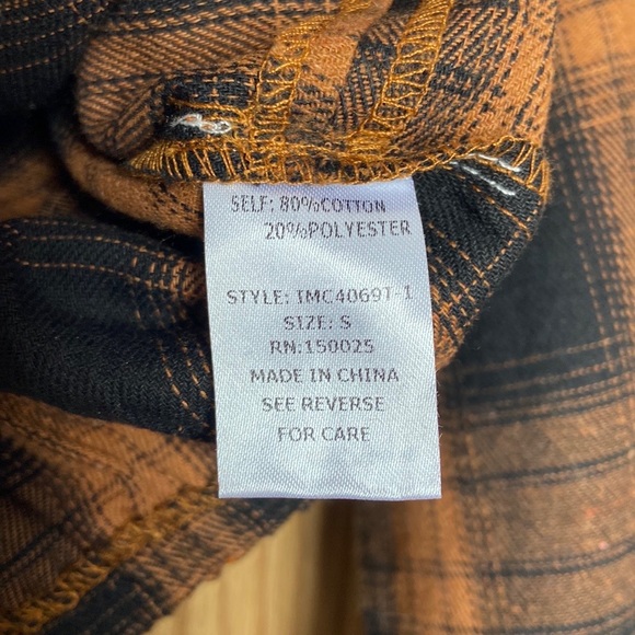 Emory Park Plaid Crop Top - Picture 8 of 9